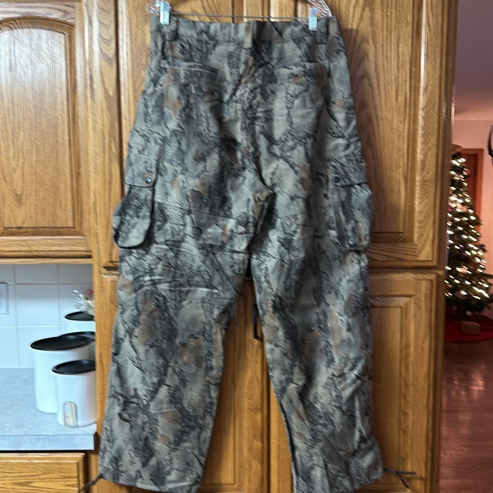 Natural gear hunting camo pants, size Large